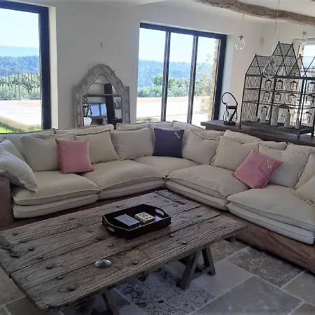 This Stone Architect's House Is Quite Exceptional Apartamento